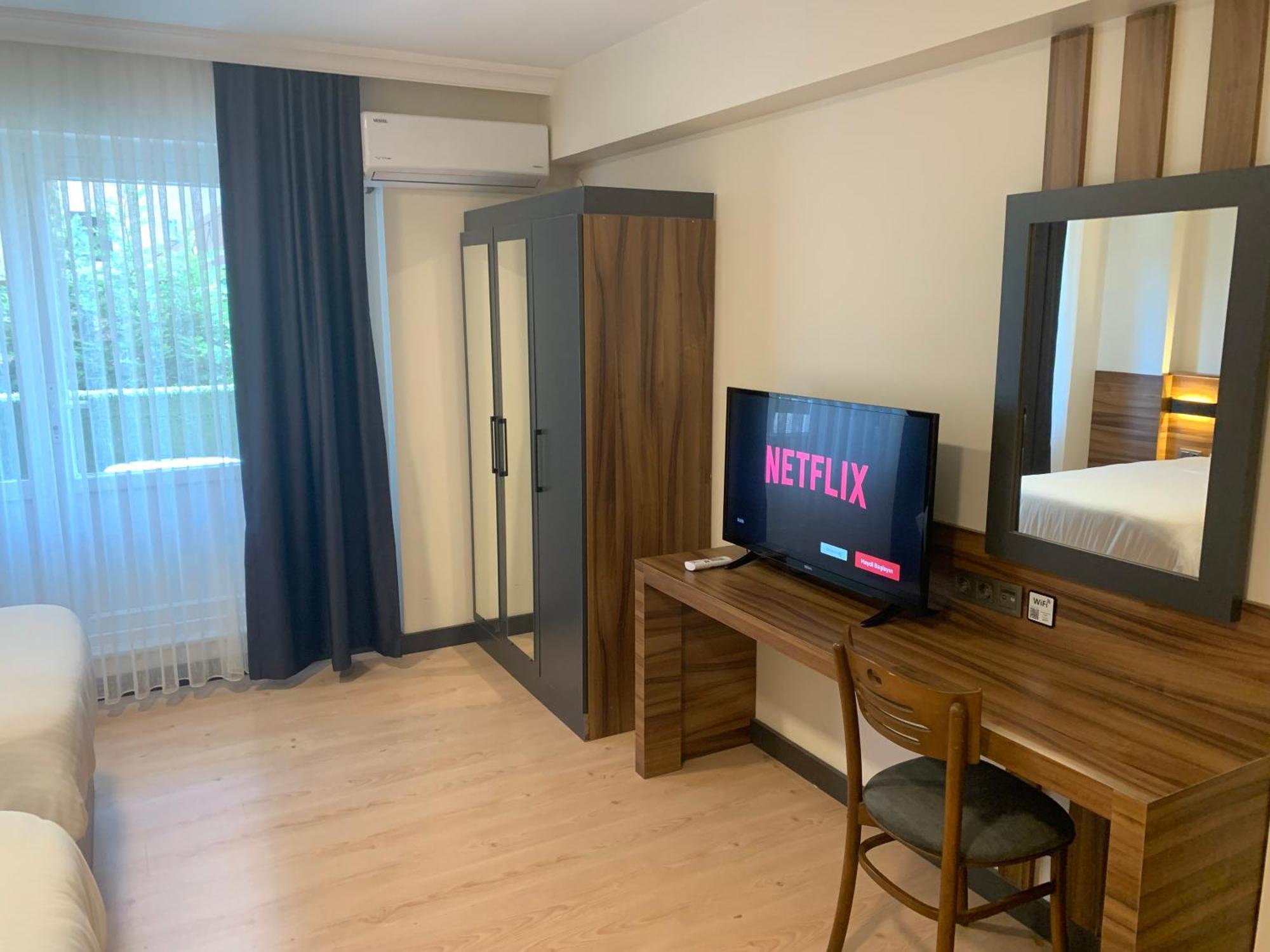 Hotel Evim *